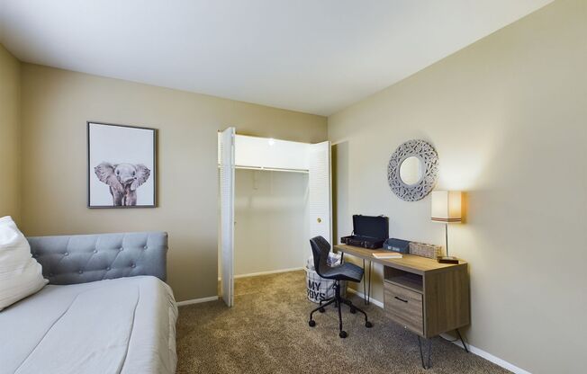 2 beds, 2 baths, 1,016 sqft, $1,735, Unit 13-201