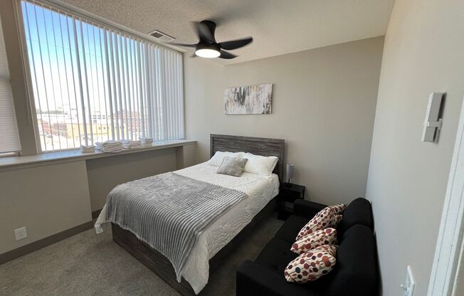 2 beds, 1 bath, 800 sqft, $1,500, Unit 409