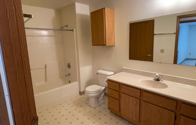 2 beds, 1 bath, 1,000 sqft, $1,025, Unit TE218X-222