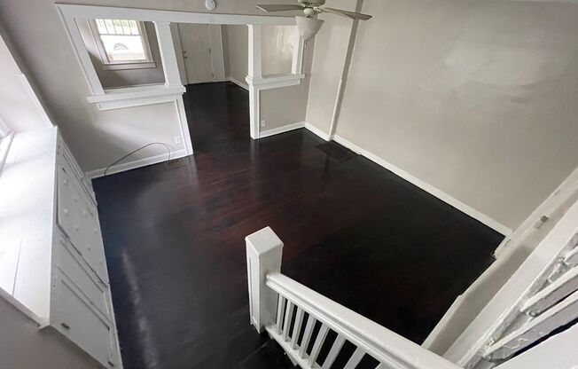 3 beds, 1 bath, $1,200