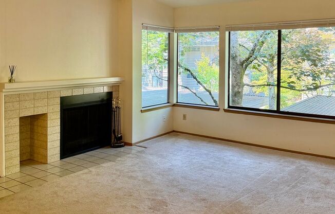 2 Bed / 2 Bath Downtown Bellevue condo $2,495/month