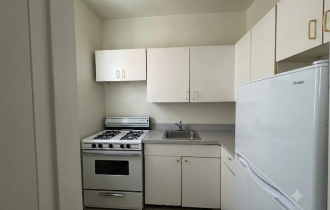 1240 LEXINGTON AVE