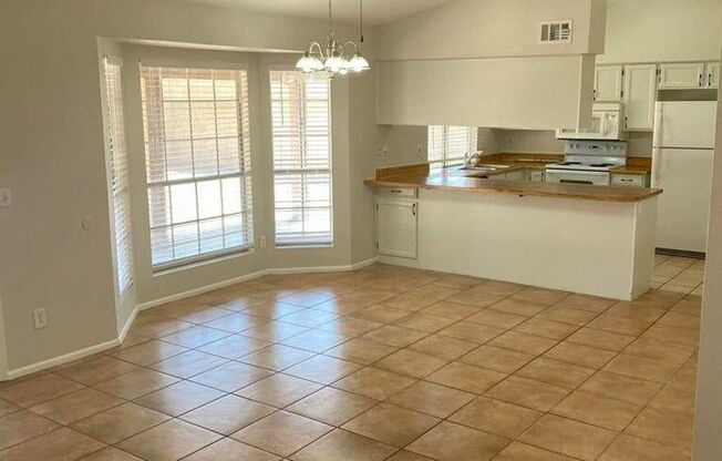 18239 N 38th DR, Glendale, AZ 85308