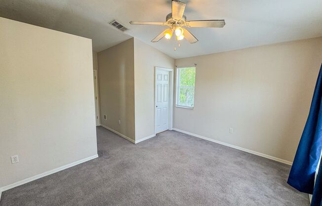 2 beds, 2.5 baths, $1,350, Unit Unit #912