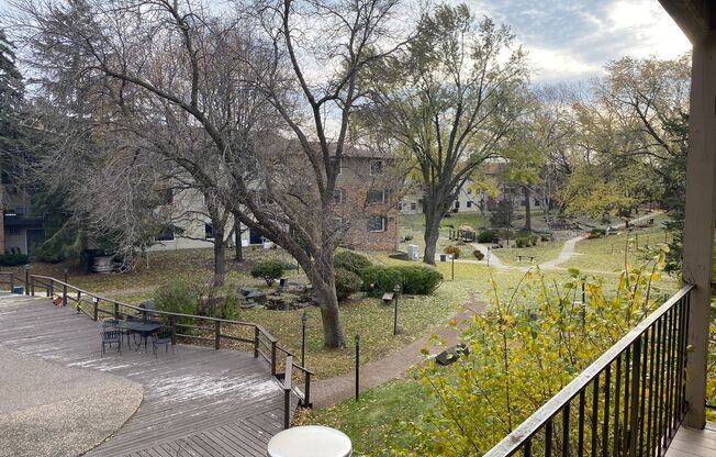 1 bed, 1 bath, 812 sqft, $1,250, Unit 201-206