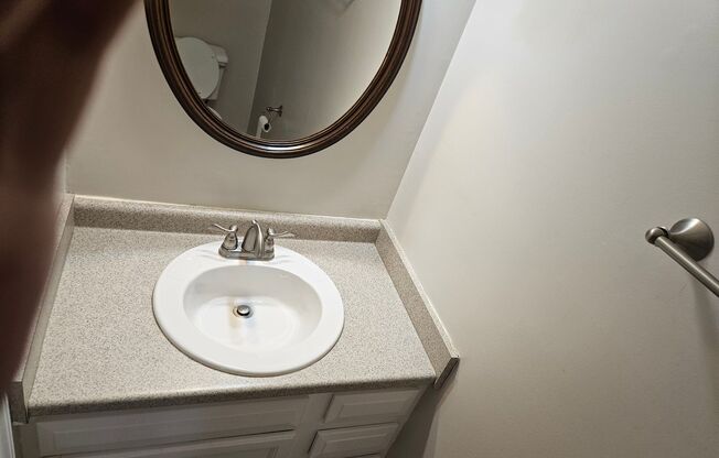 Charming 2br/2.5ba townhome in N Raleigh! Avail Now!