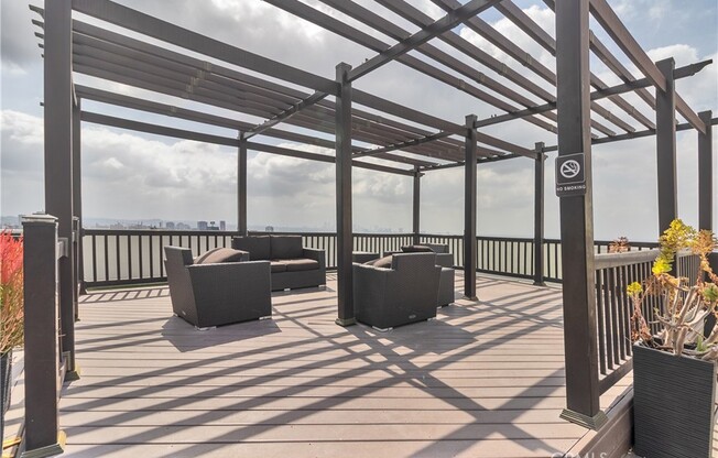 1 bed, 2 baths, 912 sqft, $3,600, Unit 1008
