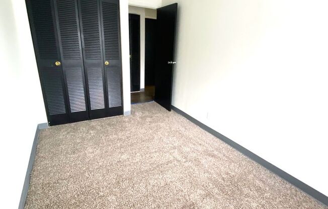 2 beds, 1 bath, 644 sqft, $900, Unit Pine Cone Village B-23