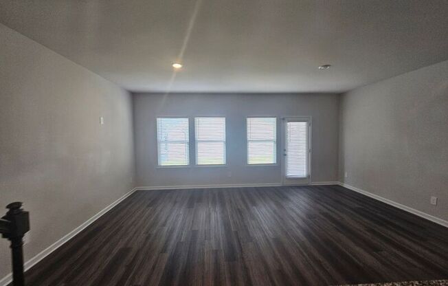 3985 HOLLAND GRV RD