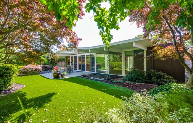 Updated Eichler with Top Palo Alto Schools