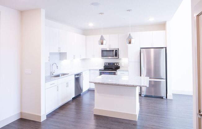 1 bed, 1 bath, 781 sqft, $1,929, Unit 216