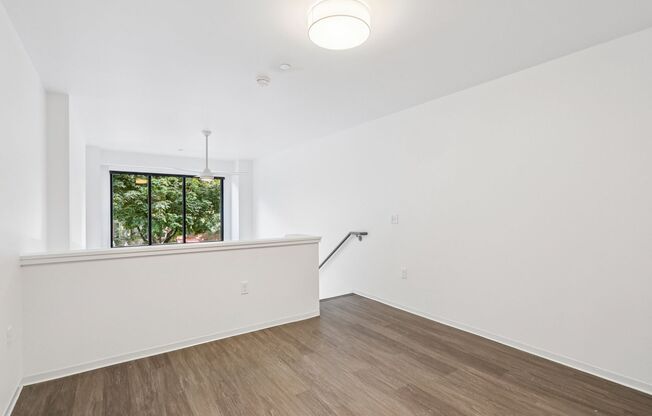 1 bed, 1.5 baths, 610 sqft, $2,450, Unit 105