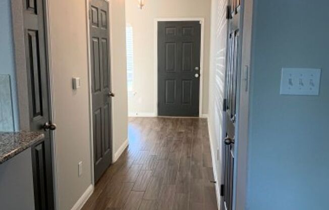 3 bed 2 ba townhome in South Austin