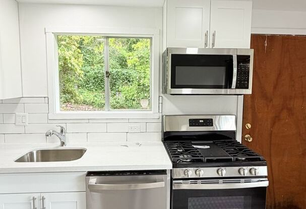 1334 Lakeview (Duplex)