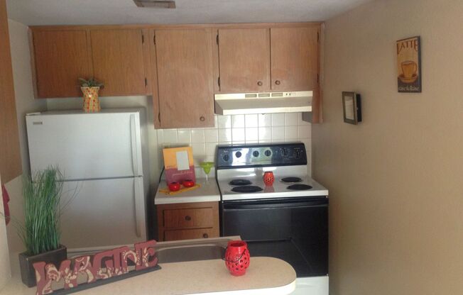 1 bed, 1 bath, $1,195, Unit #7