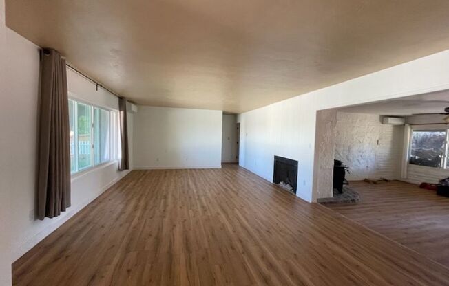 ***Gorgeous Private 3BD, 2BA House Available for rent in Ramona***