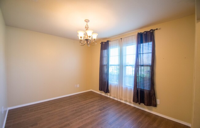 Beautifully crafted 3-2-2 in Burleson!