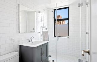130 E 18 ST