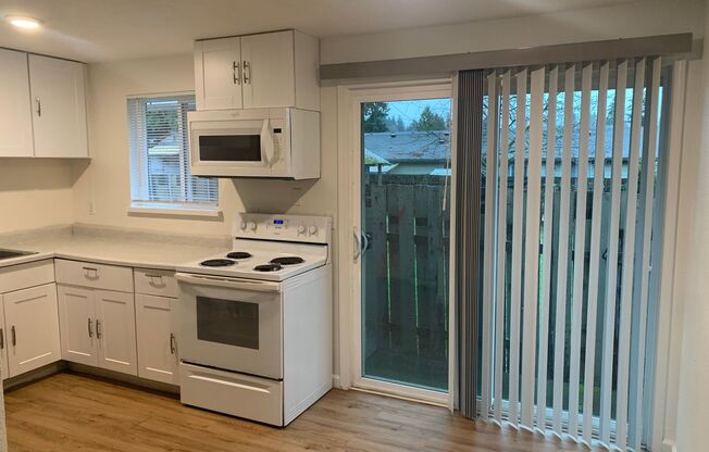 R2212 - Pinewood Apartments