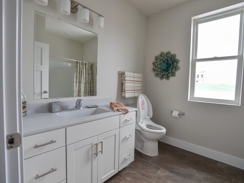 1 bed, 1 bath, 853 sqft, $1,395, Unit 10474 S. 131st Street Unit 202 A853 4P