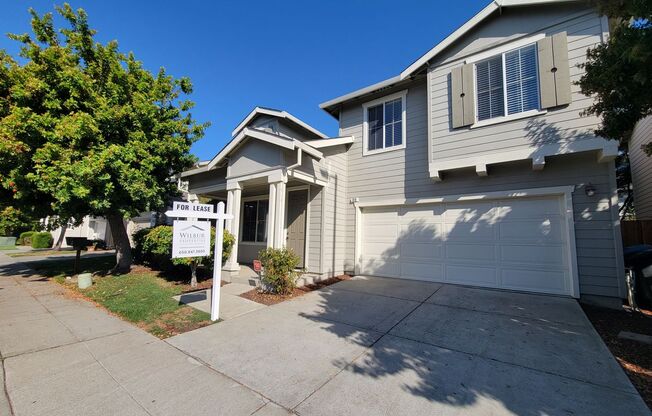 Large Single Family Home in Desirable University Square Neighborhood!