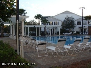 1 bed, 1 bath, $1,300, Unit #910