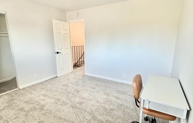 Campbell Plaza Apartments
710 Nido Drive, Campbell, CA 95008. A room with a desk and a chair.