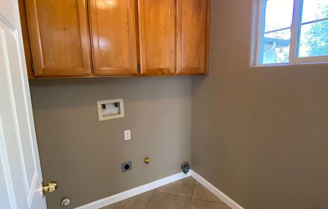 3 beds, 2 baths, $2,200