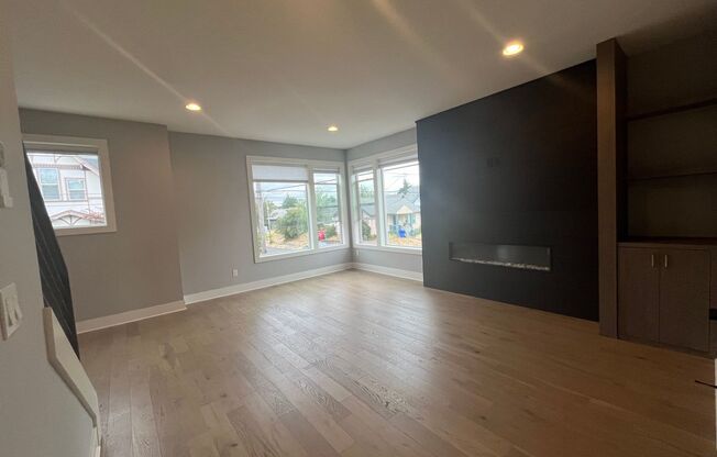 Modern 2018 construction in the King/Alberta Arts District! 3 Bed, 2 Bath 1481sq ft!