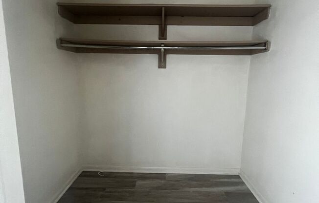 Studio, 1 bath, 400 sqft, $795, Unit 13