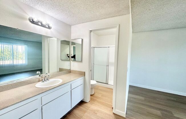 2 beds, 2 baths, 930 sqft, $2,500, Unit 22