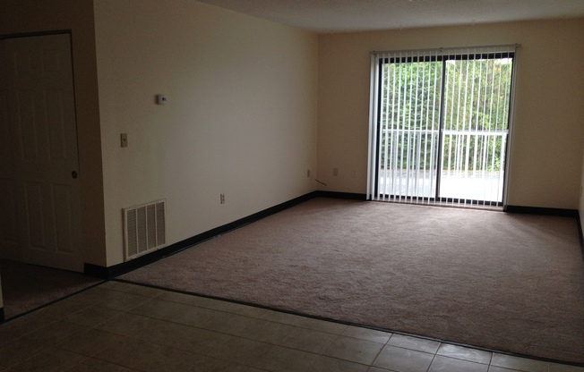 2 beds, 1 bath, 964 sqft, $1,700, Unit Unit 308