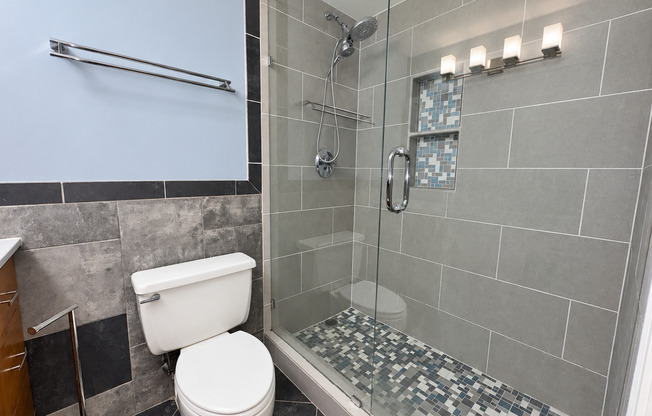 2 beds, 2 baths, $3,395, Unit # 1703
