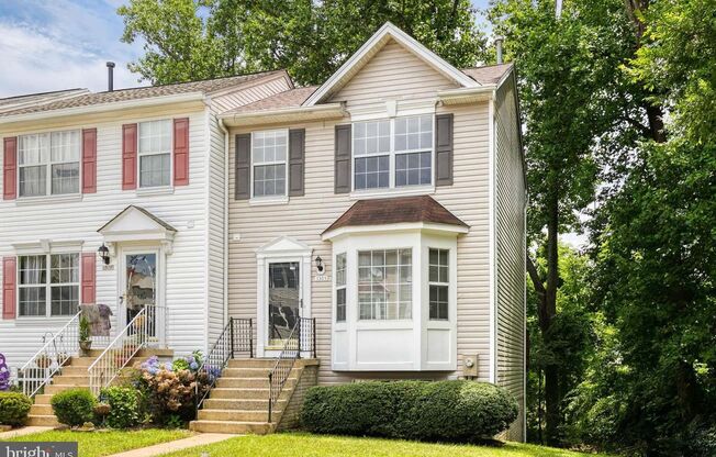 Tucked away off the beaten path is this perfect end of group 3bd 1.5bth townhome just waiting for you to move in.