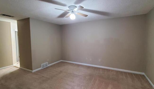 1744 BEAVER TRL DR