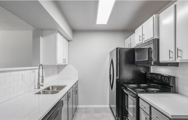 2 beds, 1 bath, 875 sqft, $1,230, Unit 16-1614