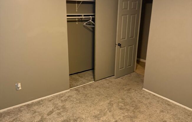 2 beds, 1 bath, 761 sqft, $1,450, Unit 105