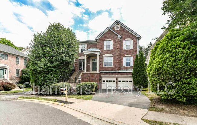 3105 WHITE DAISY PL