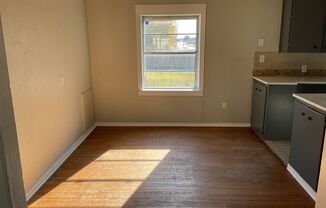 2 beds, 1 bath, $1,130