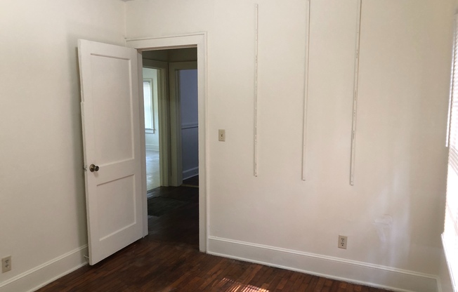 2 beds, 1 bath, $1,000