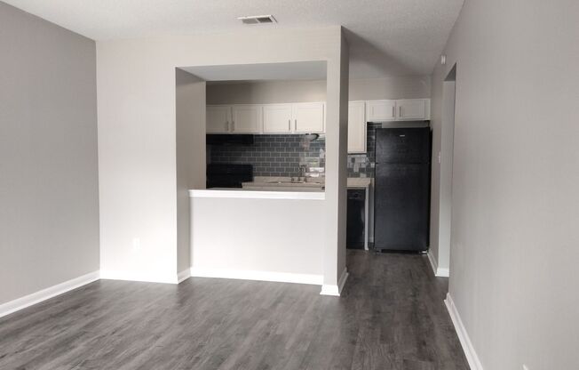 1 bed, 1 bath, 600 sqft, $995