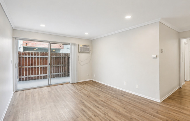 1 bed, 1 bath, 695 sqft, $1,848, Unit 108