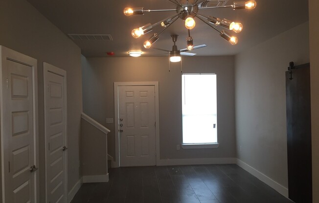 1806 Perez St.