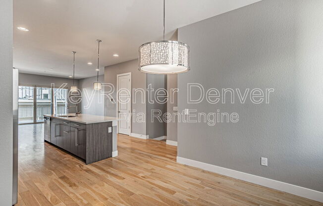 3134 W 20 AVE
