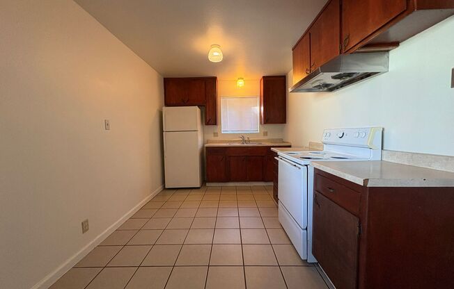 2 beds, 1 bath, $1,650, Unit 704