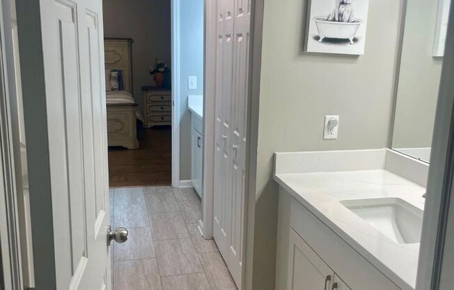 3 beds, 2 baths, 1,394 sqft, $2,850, Unit Daniel Ellis