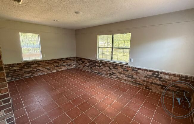 1110 Hickory Street Hinesville, GA 31313