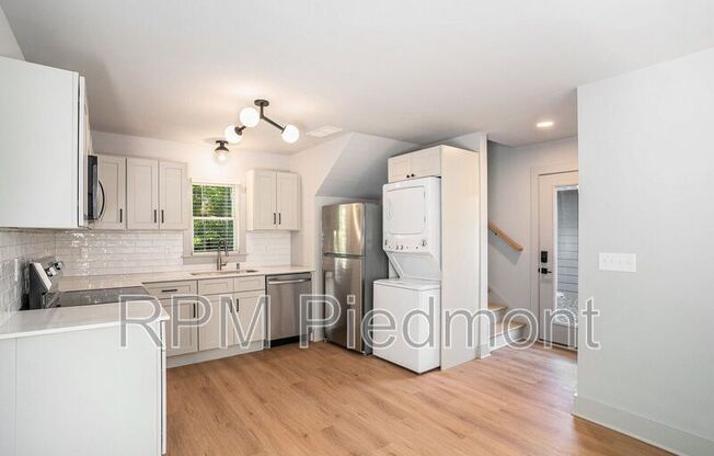 1081 HL ST SE