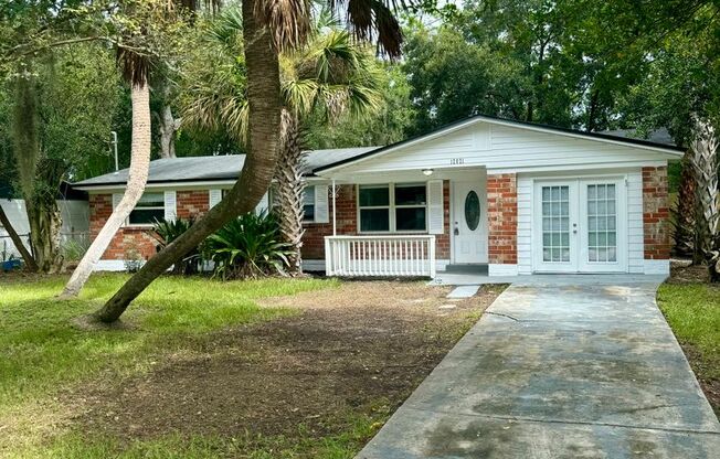 Beautiful 4 Bedroom Rental near Beach Blvd