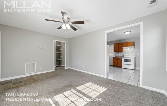 Cozy 2-Bedroom with Outdoor Space & Everyday Convenience